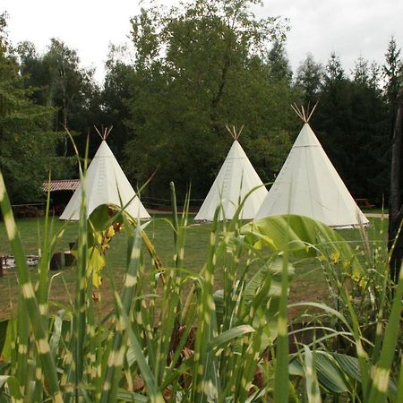 Domaine De Carnin Hotel Beloeil Exterior foto